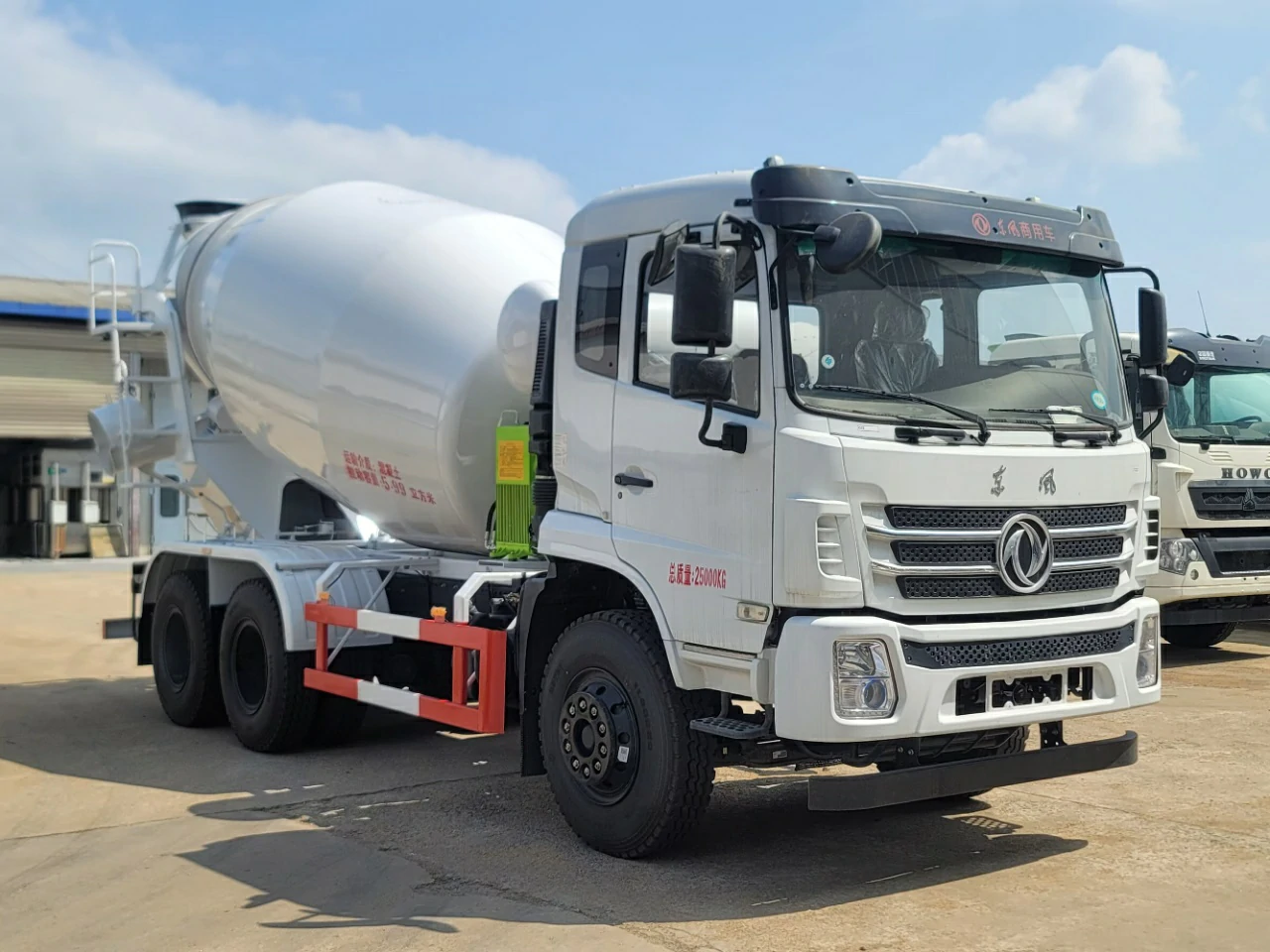 12m³混凝土搅拌运输车 - 图片2